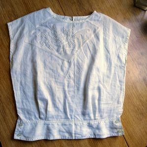 Vintage white linen top with beautiful embroidery
